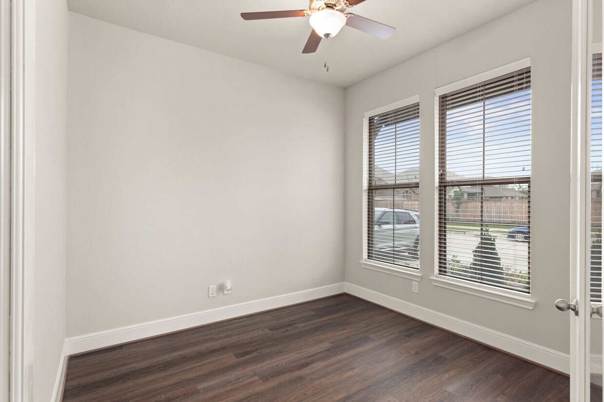 Foto principal - 10507 Halley Ln