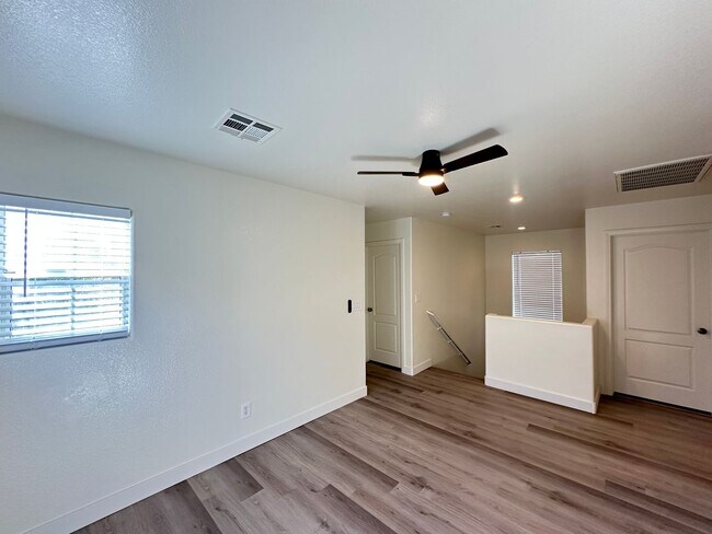 Foto del edificio - DESERT WILLOWS