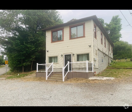 Building Photo - 400 Porter St