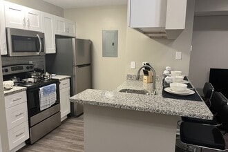 Building Photo - Hampton Greene Apartment Homes