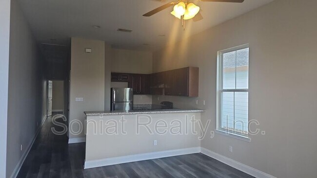 Foto del edificio - 2509 Mazant St