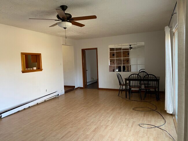 Living/Dining area - 45 High St
