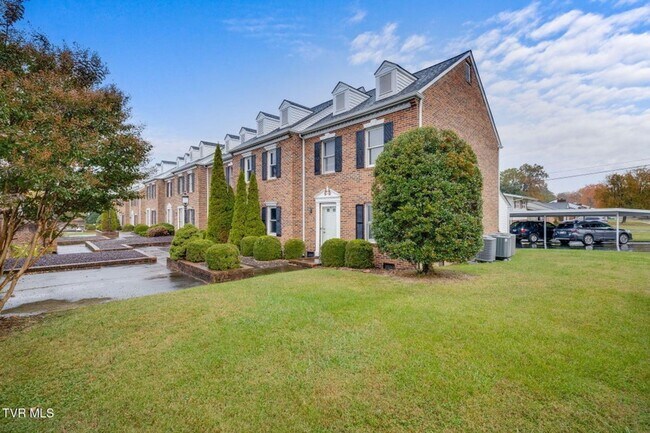 Foto del edificio - 1024 Konnarock Rd