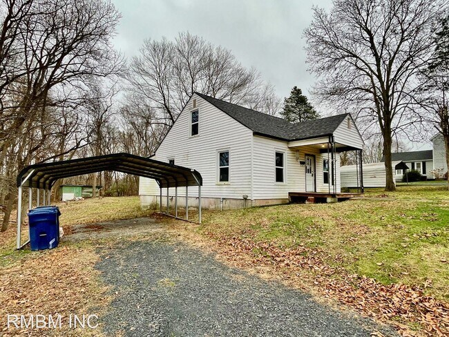 Building Photo - 3 br, 1 bath House - 212 N Stout Street