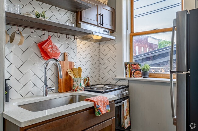 Interior Photo - Brentwood