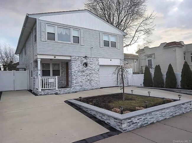 Building Photo - 516 E State St