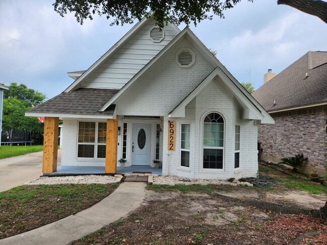 Building Photo - 6922 Gentle Breeze Dr