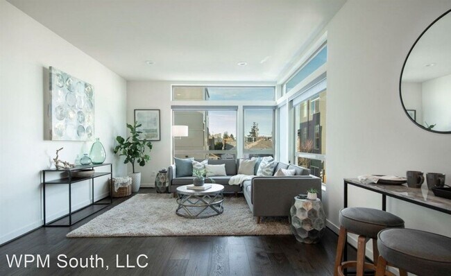 Building Photo - 3 br, 2.5 bath House - 3023 62nd AVE SW