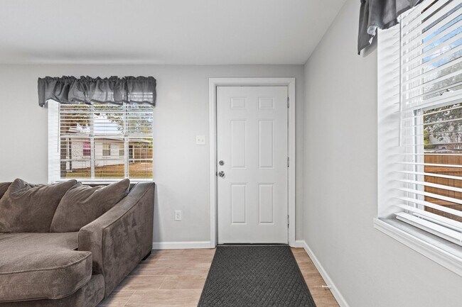 Foto del edificio - Quaint 1 bedroom cottage in Fort Walton Be...