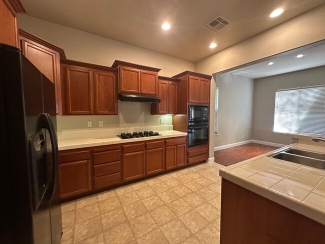 Building Photo - 4333 Reveil Ln