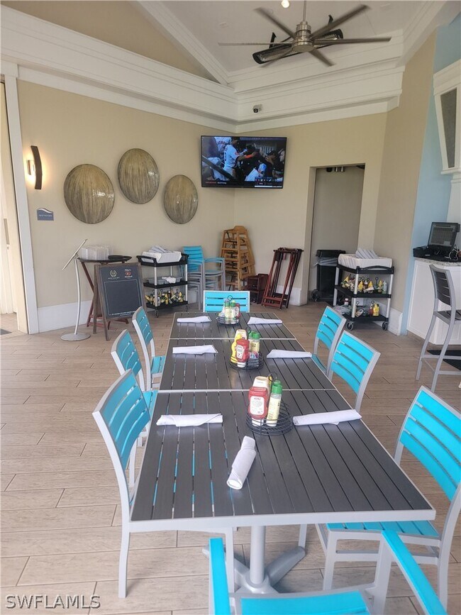 Foto del edificio - 10321 Heritage Bay Blvd