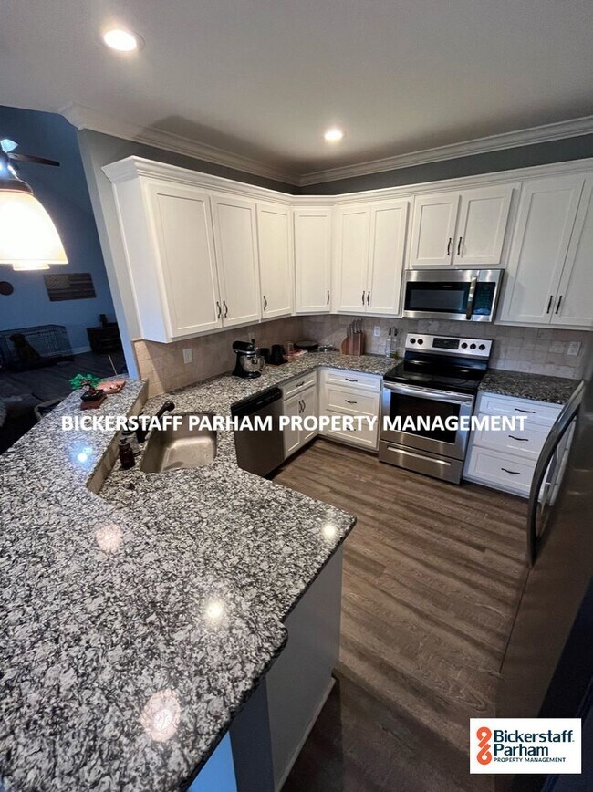 Building Photo - Blending Relaxation & Sophistication to Cr...