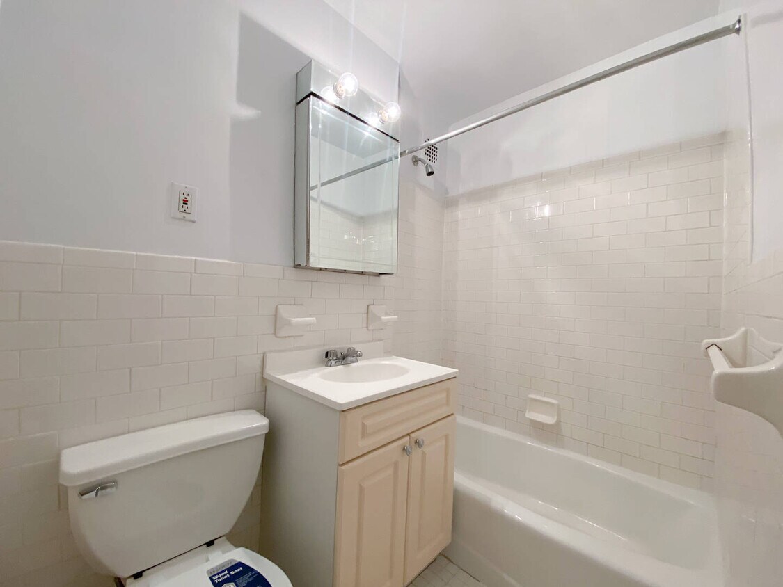 Building Photo - 336 East 86th St