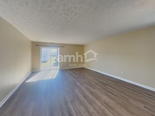 Foto del edificio - 8059 Sydney Ln