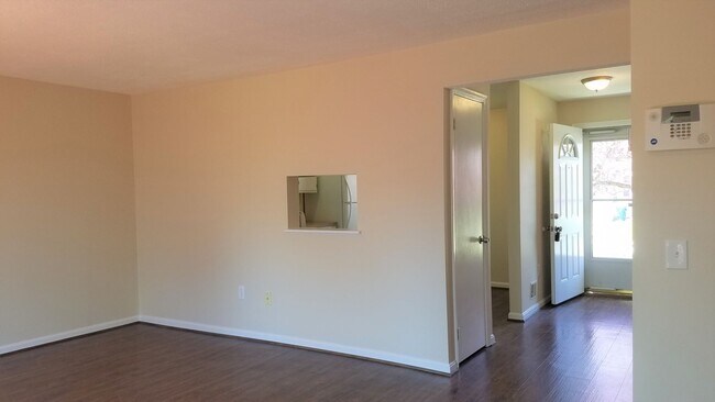 Foto del edificio - End Unit townhouse in established Frederick neighborhood ready for you!