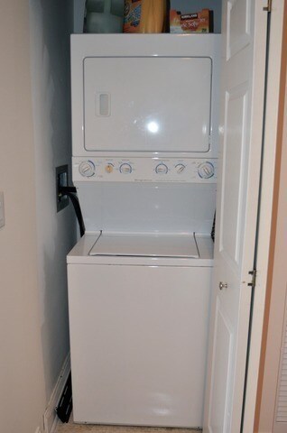 Foto del edificio - 2 bedroom with balcony facing south in Lakeview