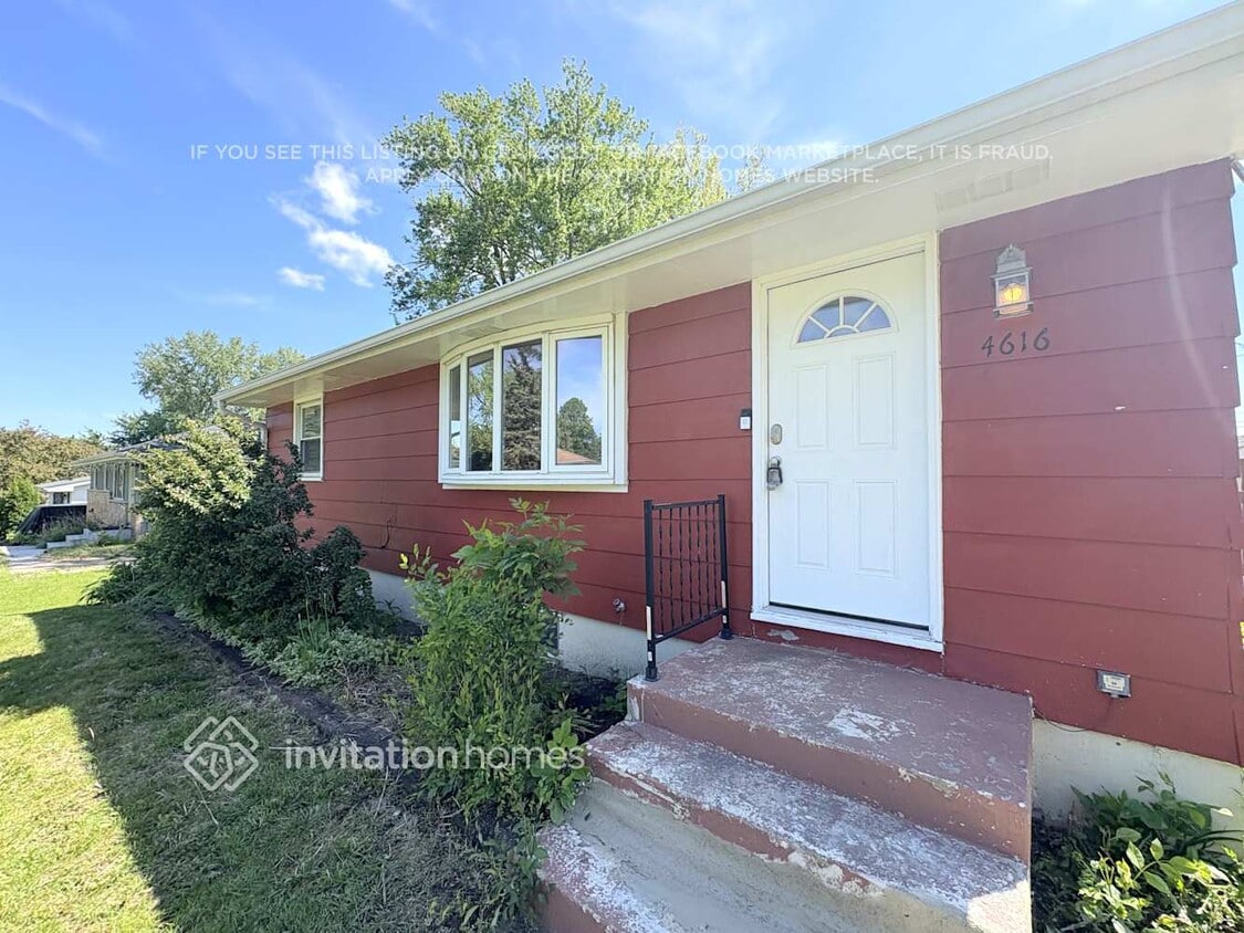 Foto principal - 4616 Rhode Island Ave N