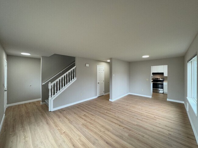 Building Photo - RGL Properties - 9614-9616