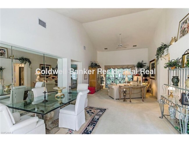 Building Photo - 6855 San Marino Dr