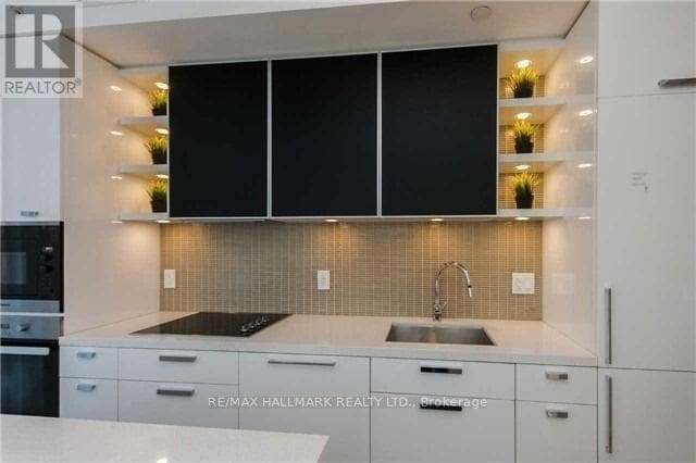 Building Photo - 32 Davenport Rd