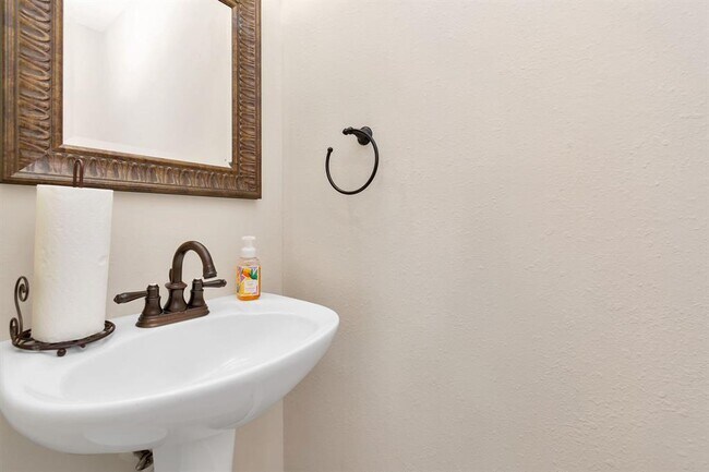 Foto del edificio - 25251 Bentley Glen Ln