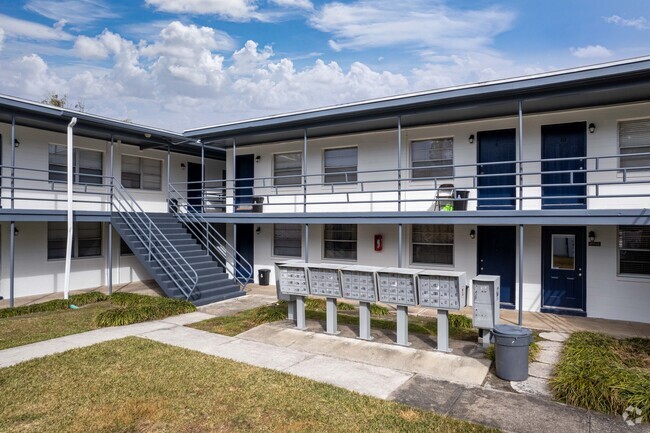 Building Photo - Cedar Hill Apartments