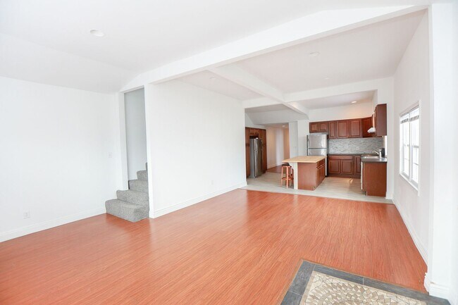 Foto del edificio - 1033 E Ocean View Avenue