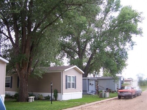 Building Photo - 923 10th Ave
