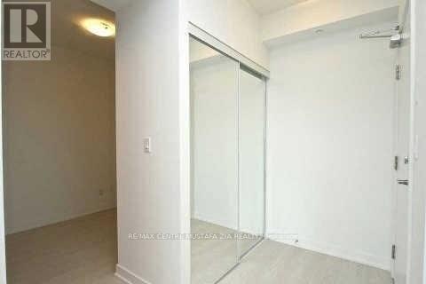 Building Photo - 20 Bruyeres Mews