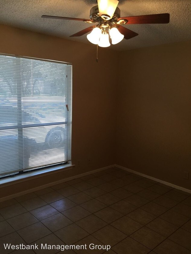 Building Photo - 5301 Saint Georges Grn