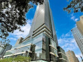 Building Photo - 386-4386 Yonge St