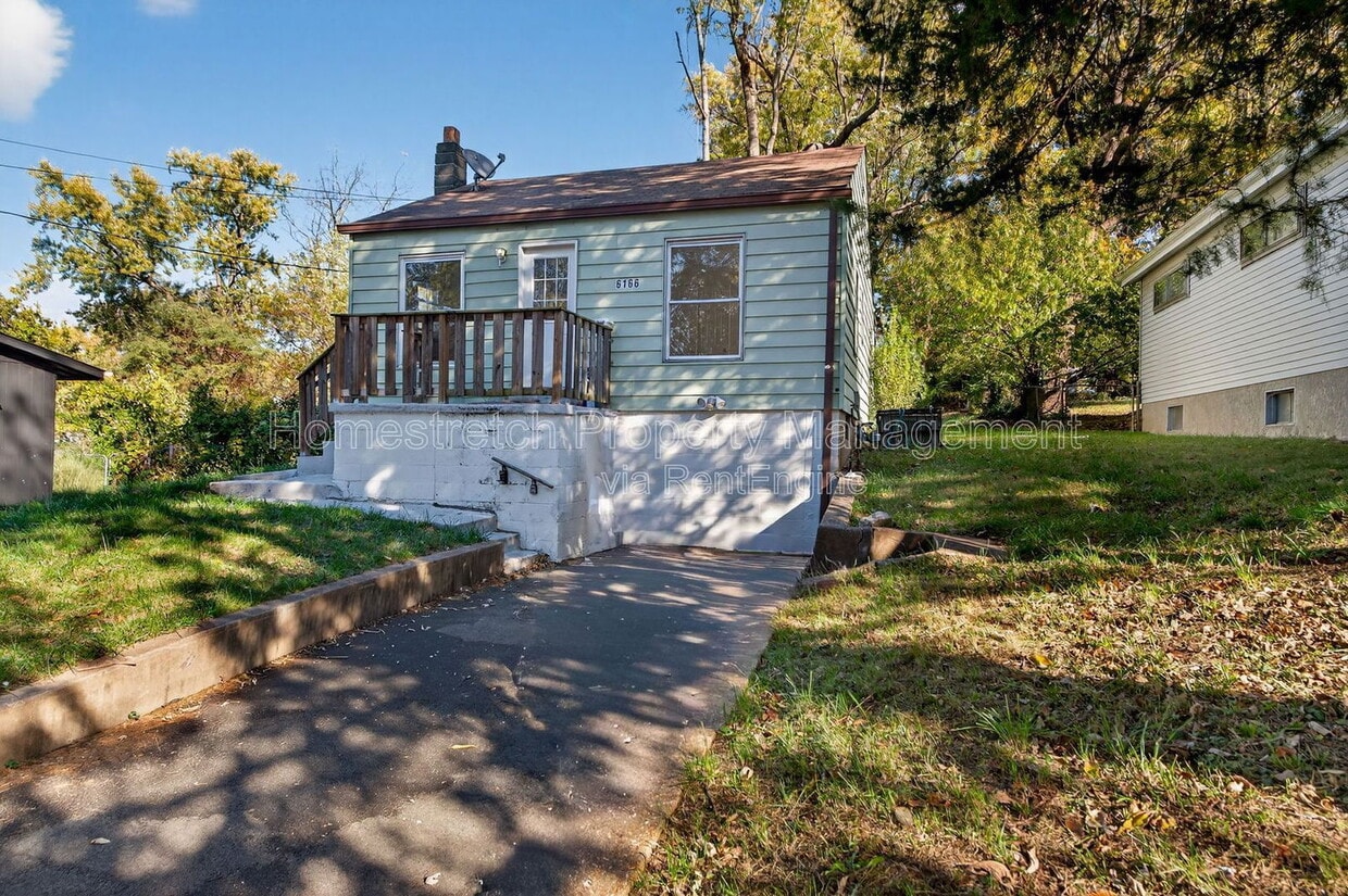 Foto principal - 6166 Emerald Ave