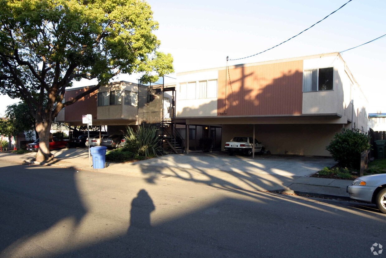 1301 Hearst Ave, Berkeley, CA 94702 Apartments in Berkeley, CA