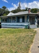 Building Photo - 377 SE Ella St