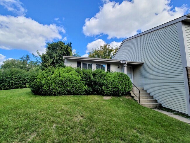 Foto del edificio - 109 Green Meadow Ct