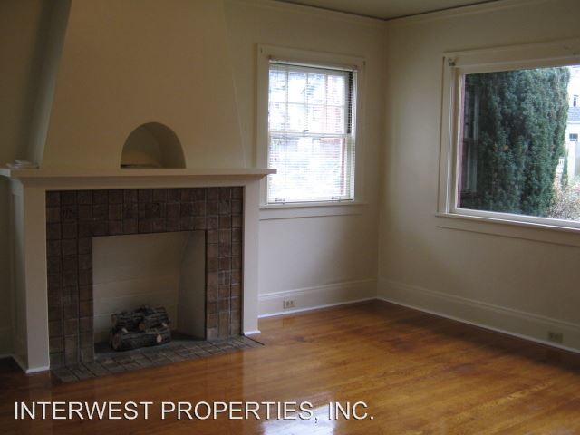 Building Photo - 2435-2435 NW Northrup St