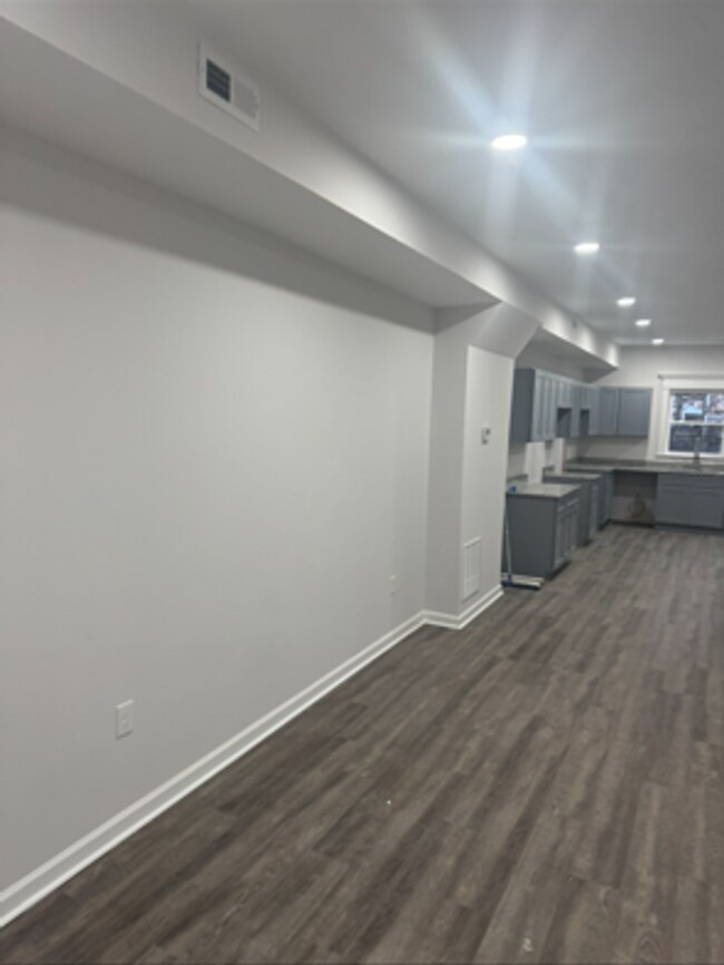 Foto del edificio - Beautifully Updated Townhome in Prime Location – Move-In Ready!