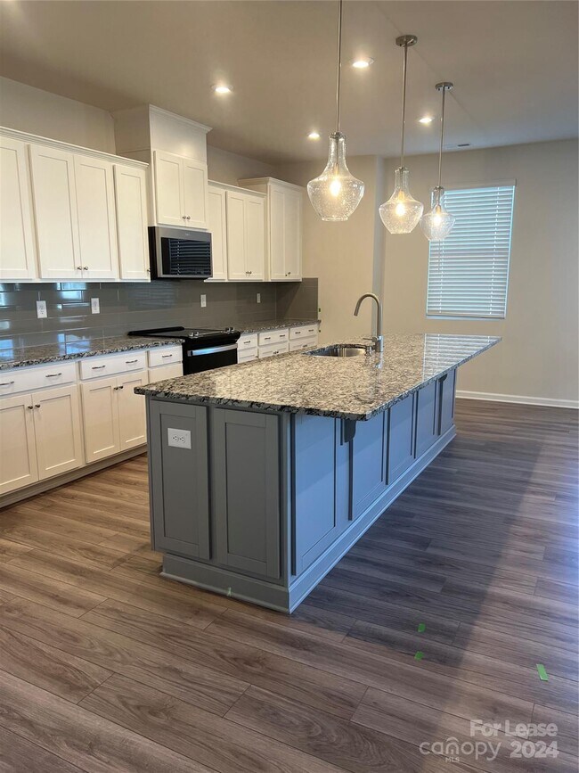Foto del edificio - 211 Grove Gate Ln