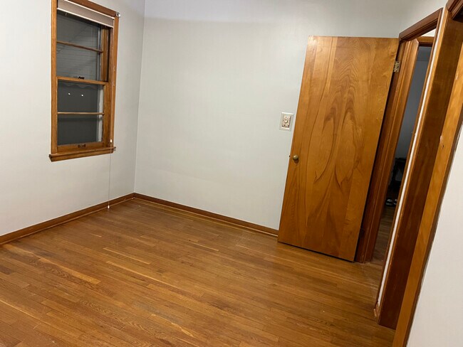 Foto del edificio - 837 E 218th St