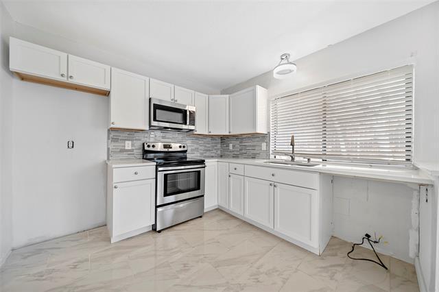 Foto del edificio - 1703 Hartford Dr
