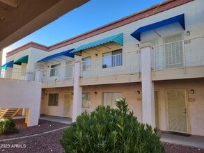 Building Photo - 12123 W Bell Rd