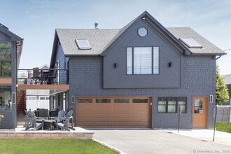 Building Photo - 48 Swan Ave