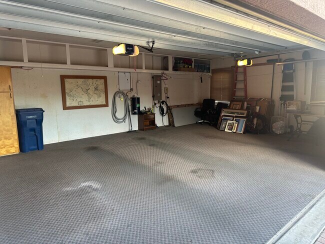 Building Photo - 566 Planters Manor Way