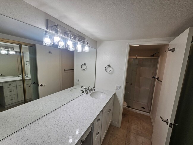 Foto del edificio - 2 bed/ 2 bath in Rancho Bernardo