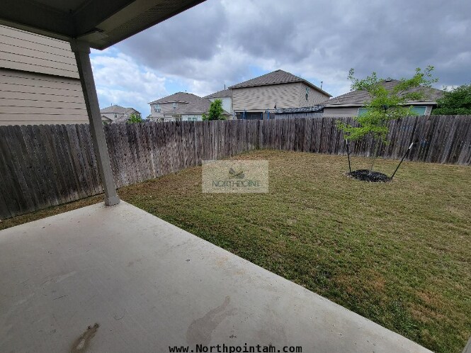 Foto principal - 4 bedroom home in Saint Hedwig Available Now!