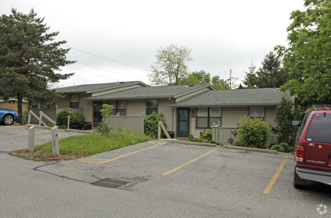 Building Photo - Acadia Court