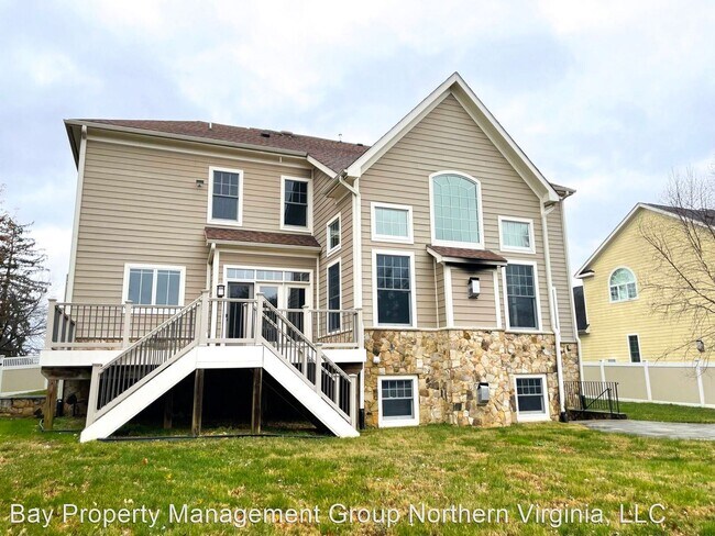 Building Photo - 6 br, 5.5 bath House - 1882 Beulah Rd