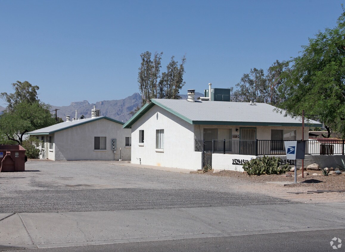 Primary Photo - 1529-1541 E Glenn St
