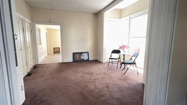 Building Photo - 629 Otter Ave