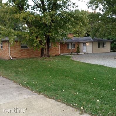 Primary Photo - 1313 S pendleton Ave